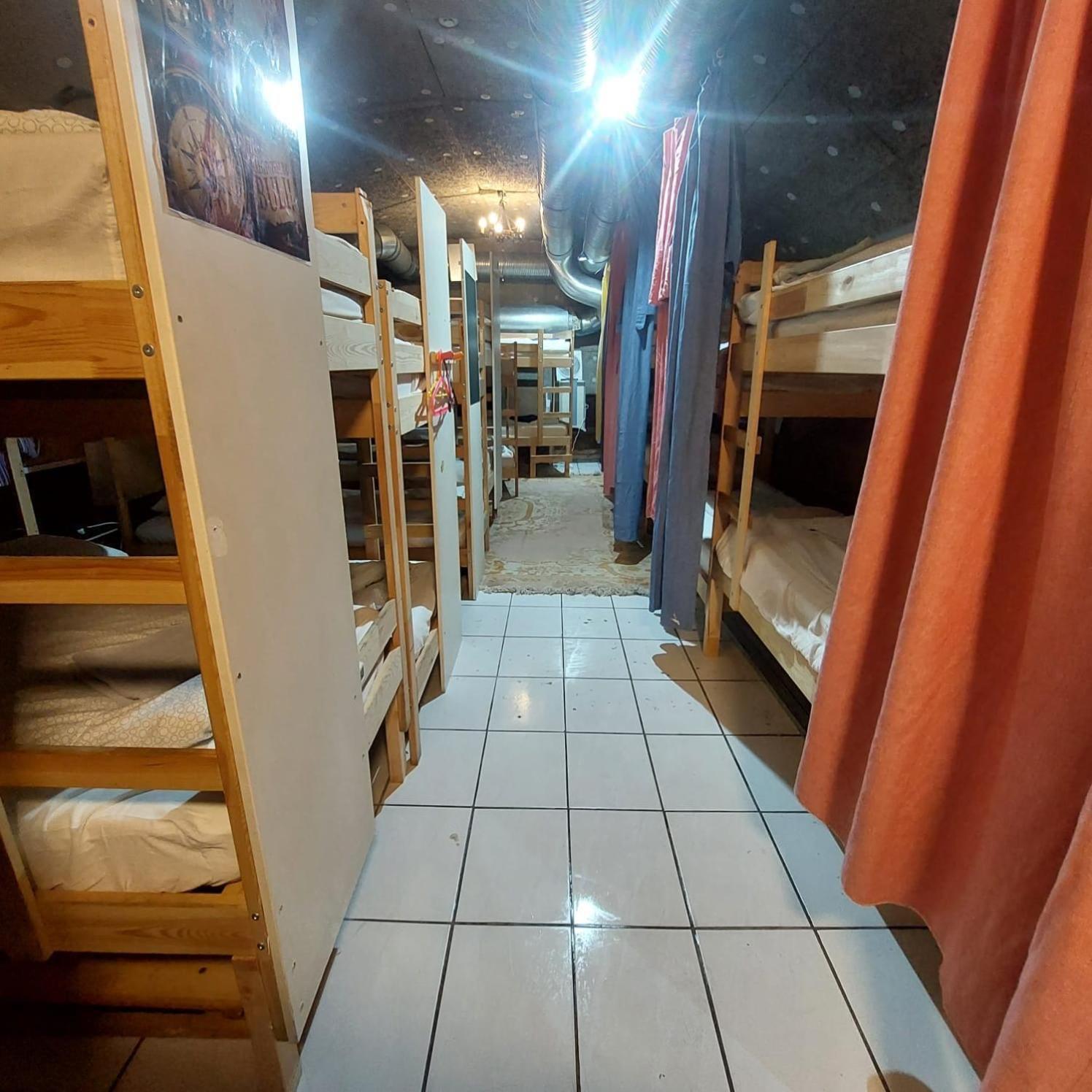Whole Basement Former Pub 5 For Stag Do ブダペスト エクステリア 写真