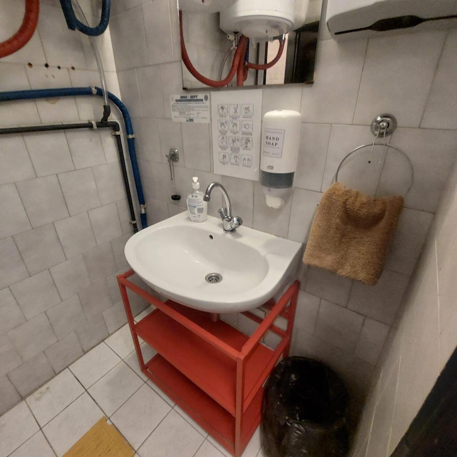 Whole Basement Former Pub 5 For Stag Do ブダペスト エクステリア 写真